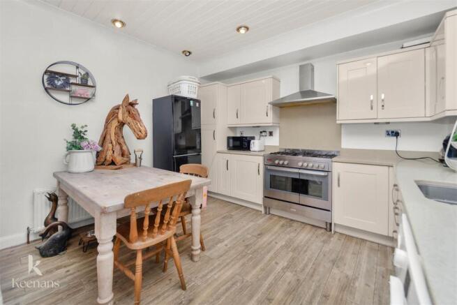 2 bed Terraced for sale Image 9