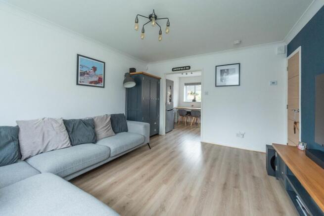 SITTING ROOM AND FITTED DINING KITCHEN