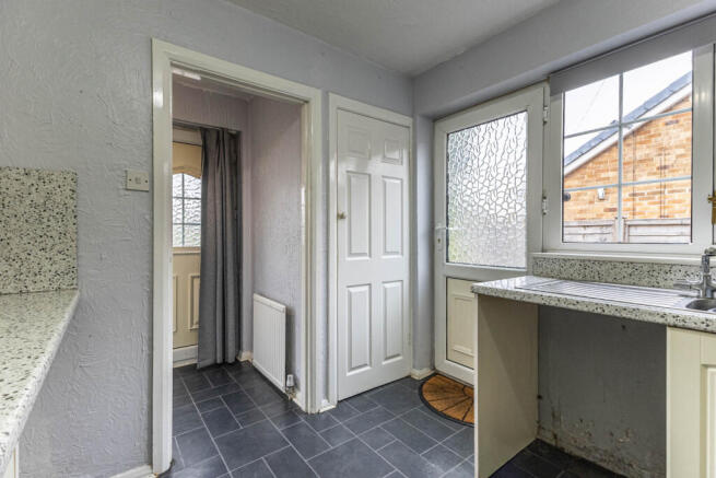 2 bed Semi-Detached Bungalow for sale Image 5