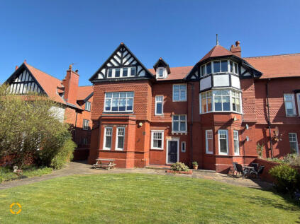 Clifton Drive South, Lytham St. Annes, FY8