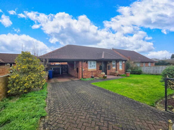 2 bed Detached Bungalow for sale Image 12