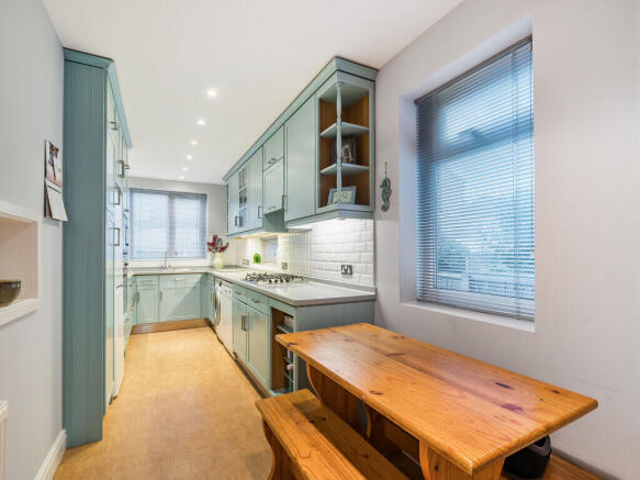 1384659-6-6930594...