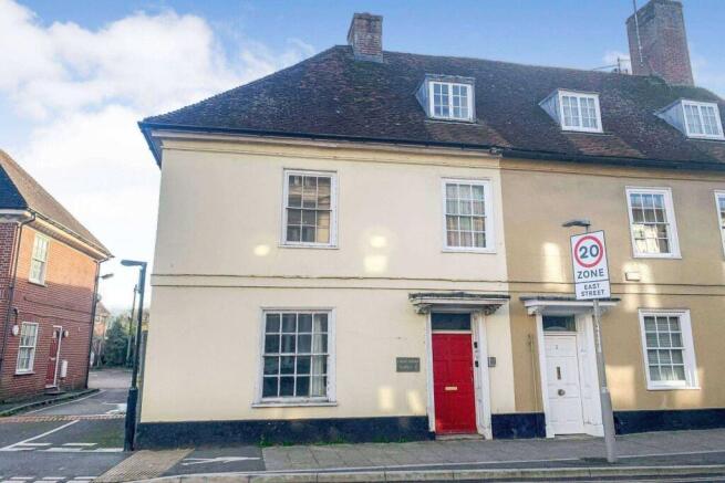 Flat to rent East Street, Blandford Forum DT11