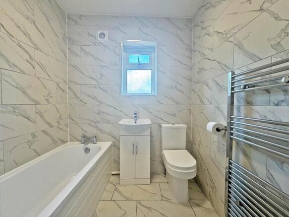 2 bed Terraced for sale Image 10