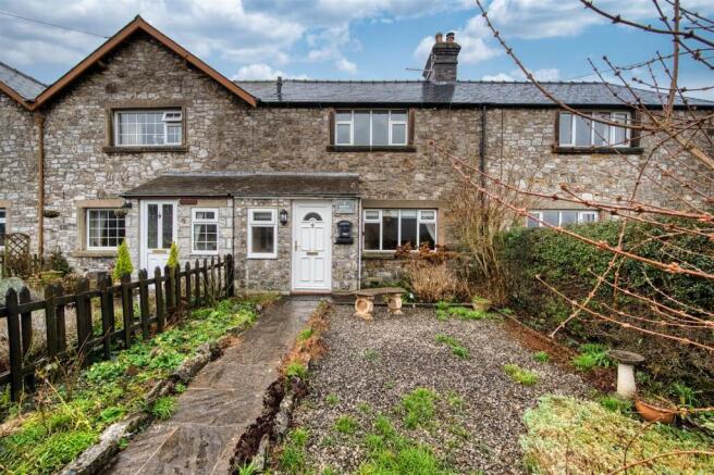 2-bed terraced on Calton View, Bakewell, £250,000