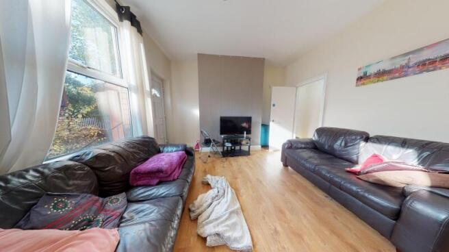 6 bed Terraced to rent Image 6