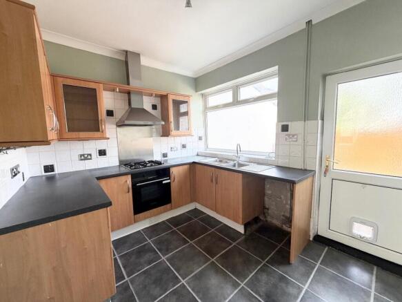 3 bed Semi-Detached for sale Image 4