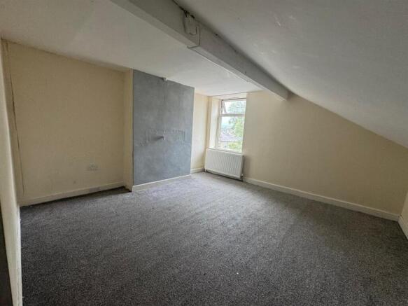bedroom 2 2.jpg