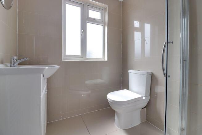 Bathroom (Bathroom 3)