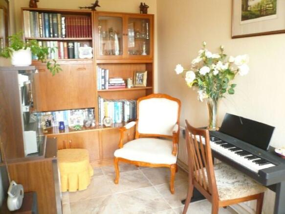 Sitting Room/Play Ro