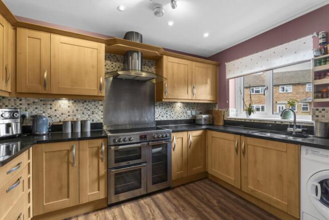 Cherry Gardens, Sawbridgeworth, Hertfordshire, CM21 photo 4