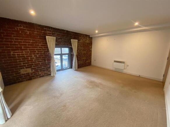 BEDROOM 3.jpg