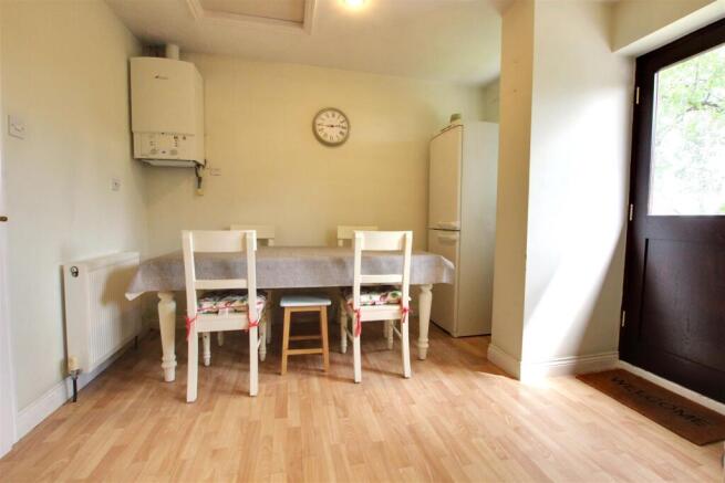 2 bed Detached Bungalow for sale Image 9