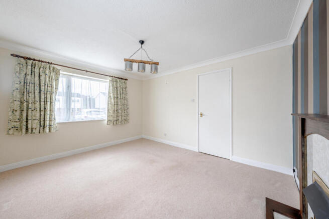 3 bed Semi-Detached to rent Image 6