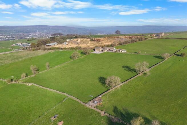 4 bed Barn Conversion for sale Image 6