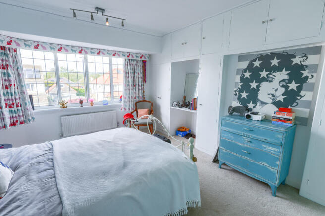 5 bed Semi-Detached for sale Image 12