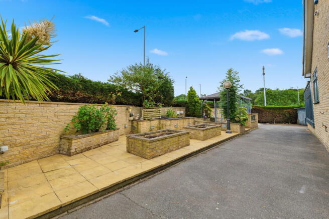 2 bed Bungalow for sale Image 6