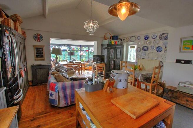 Kitchen/Dining Room