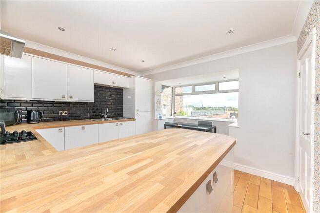 3 bed Semi-Detached for sale Image 8