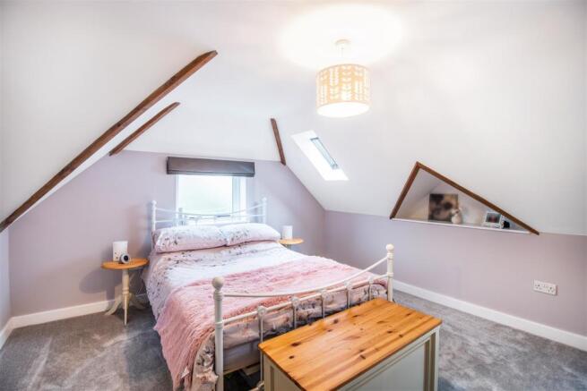 8462208-interior20.jpg
