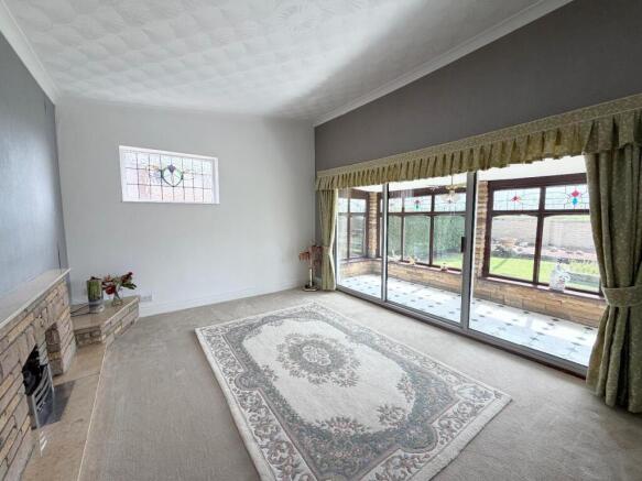 2 bed Detached Bungalow for sale Image 6
