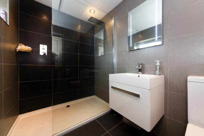 Master En-Suite