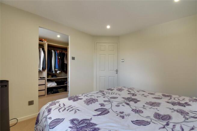 4 bed Link Detached House for sale Image 11