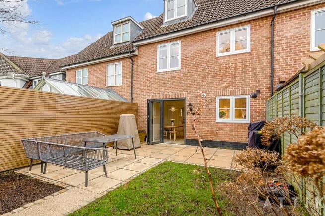 121 Bromedale Avenue Mulbarton Norwich, NR14 8GZ (