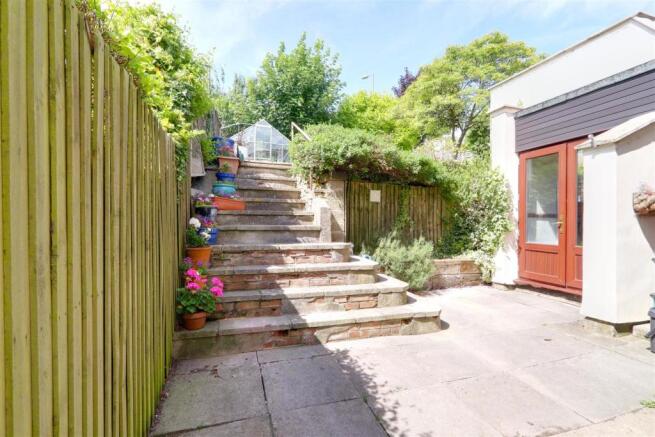 Patio 2.jpg