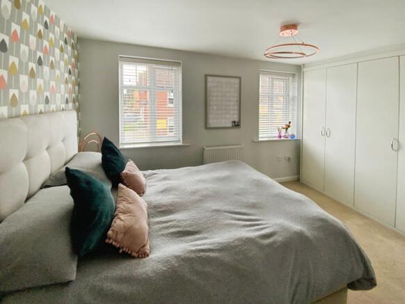 3 bed Semi-Detached for sale Image 9