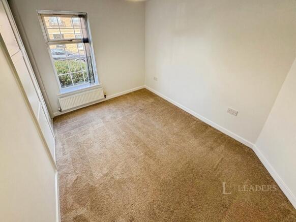 2 bed Flat to rent Image 4