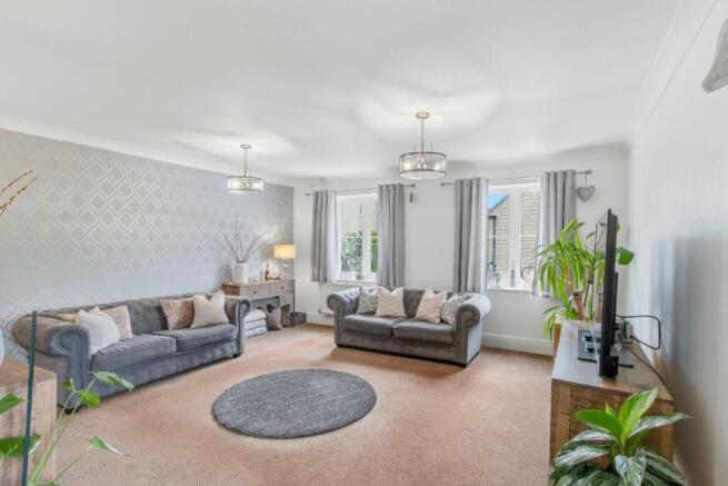 3 bed Town House for sale Image 8