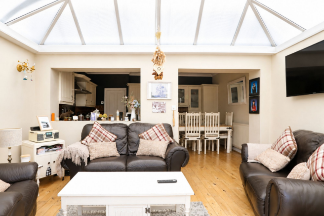 2 bed Detached Bungalow for sale Image 8