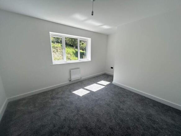 3 bed Terraced for sale Image 10
