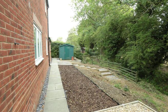 SIDE GARDEN