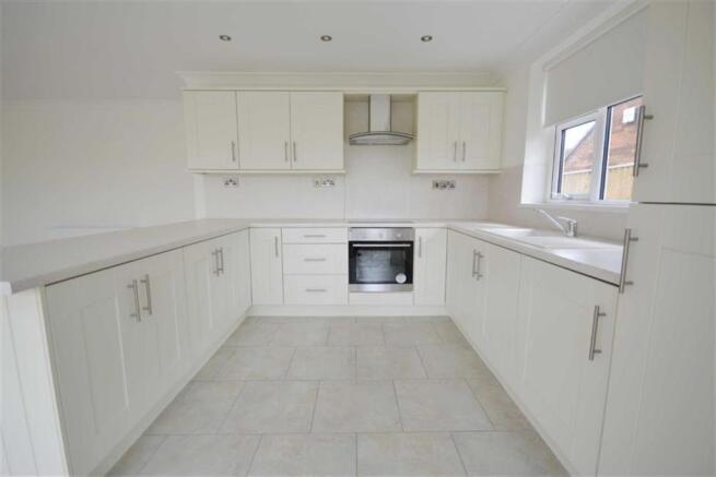 KITCHEN/DINER AREA