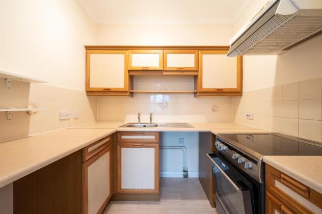 Flat 20 Maple Court221.jpg