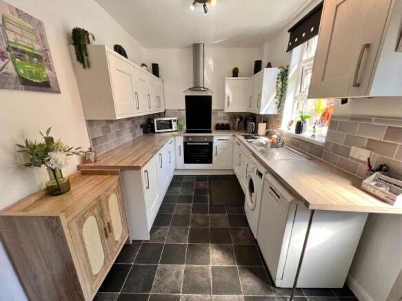 3 bed Terraced for sale Image 7