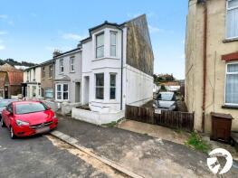 Flat A, 9, Edinburgh Road, Luton, Chatham ME4 5BY
