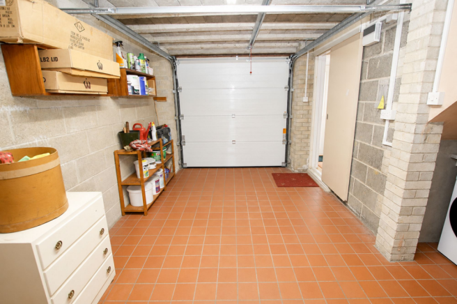 2 bed Apartment for sale Image 5