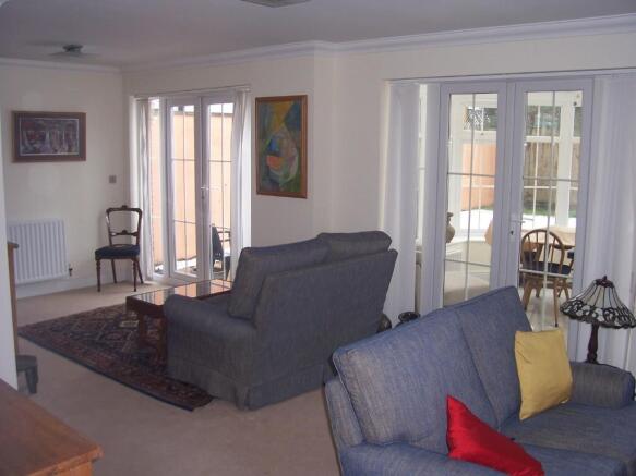 24' lounge/diner