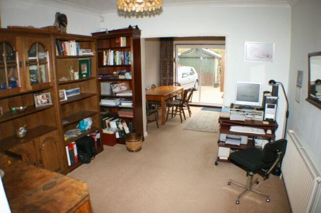 STUDY/FAMILY ROOM