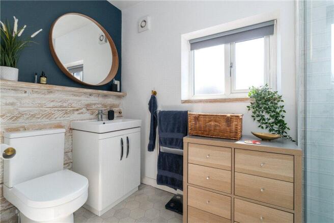 4 bed Semi-Detached for sale Image 8