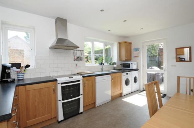 Kitchen/ Breakfast