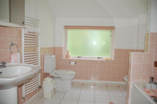 En-Suite Bathroom