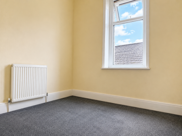 2 bed Terraced for sale Image 6