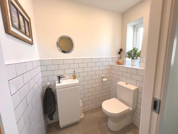 4 bed Barn Conversion for sale Image 12