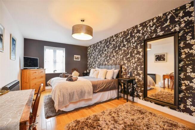 2 bed Flat for sale Image 4
