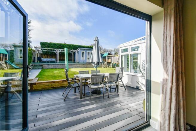 Henshaw Crescent, Newbury, RG14 photo 4
