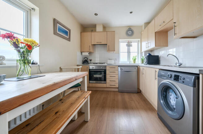 1433790-9-69c6757...